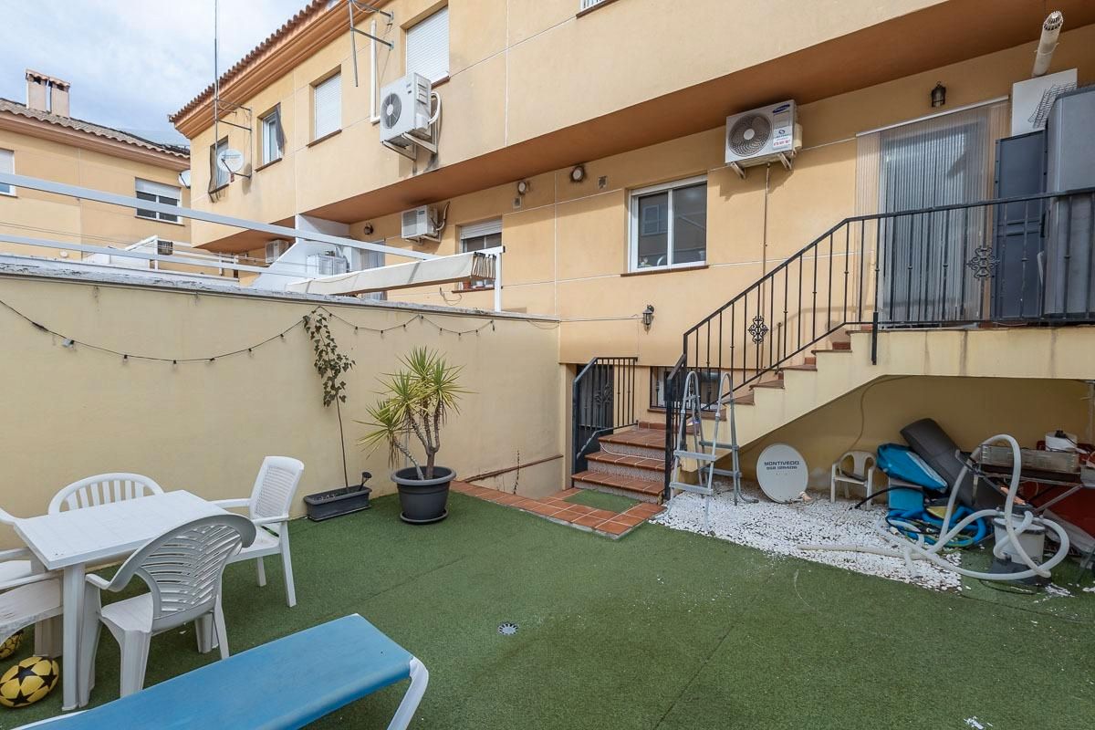 Terrassa de Casa adosada en venda en Churriana de la Vega amb Aire condicionat, Calefacció i Terrassa