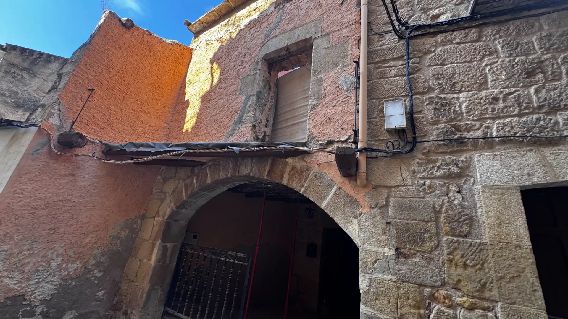 Vista exterior de Casa adosada en venta en Valjunquera con Jardín privado, Terraza y Balcón