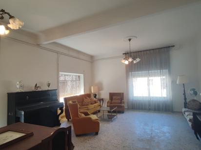 Sala d'estar de Casa o xalet en venda en Torralba de Calatrava amb Terrassa