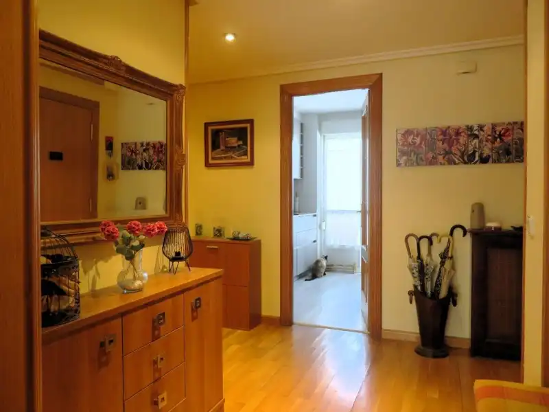 Apartamento en venta en León Capital  con Calefacción, Jardín privado y Terraza