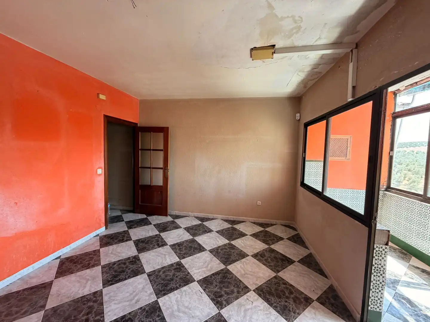 Flat for sale in Linarejos