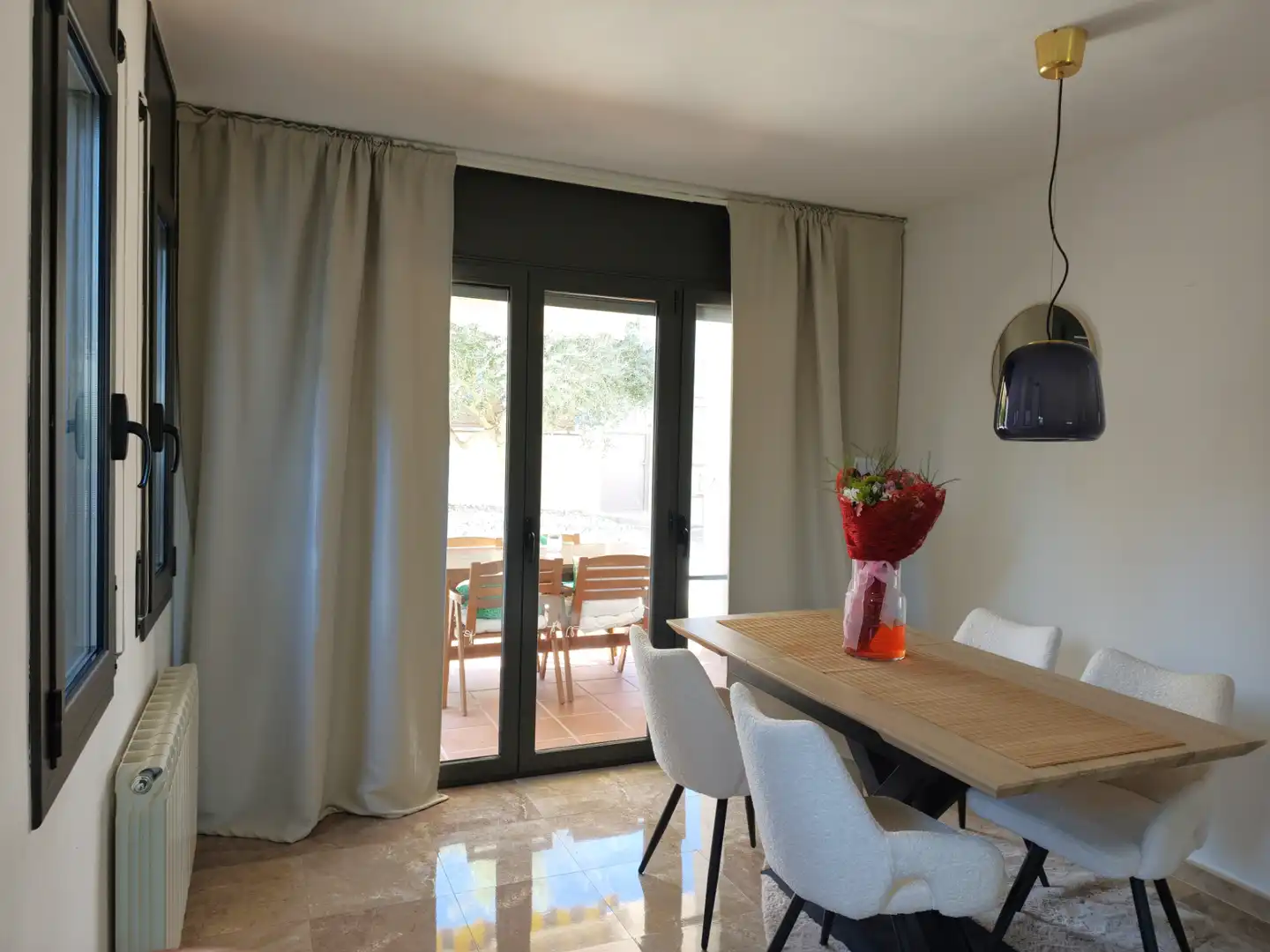 Comedor de Casa o chalet en venta en Castellgalí con Aire acondicionado, Calefacción y Jardín privado