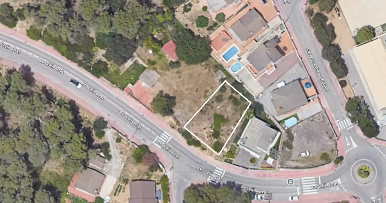 Terreny residencial en venda a Avinguda Vallserrat