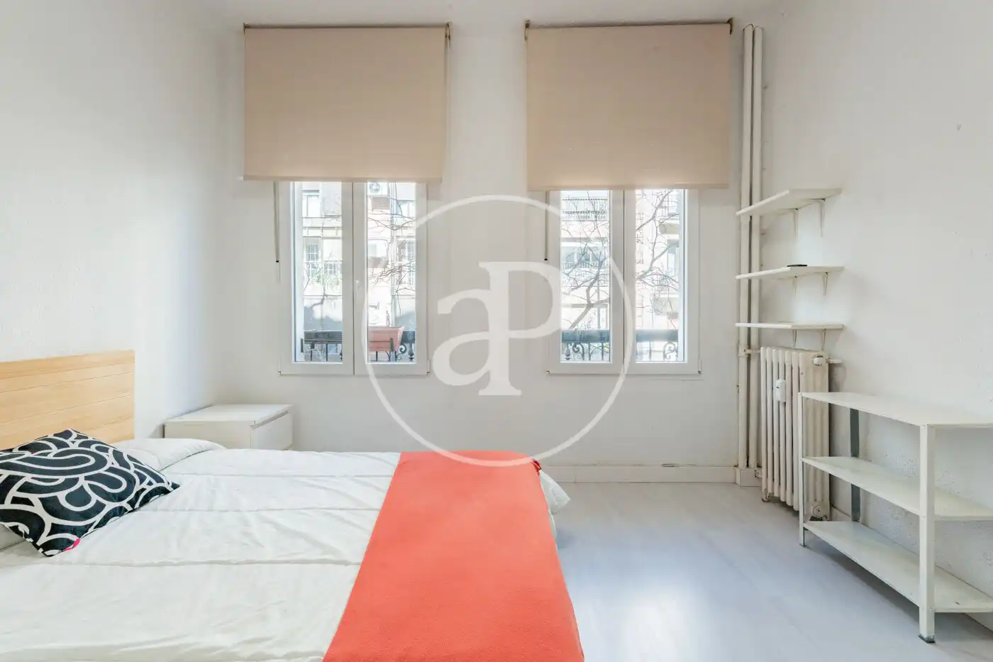 Habitación de Piso en venta en Madrid con Calefacción y Amueblado