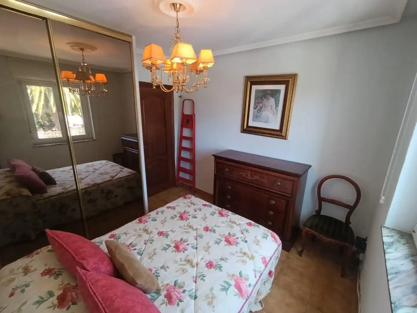 Bedroom of Flat for sale in Avilés  with Furnished