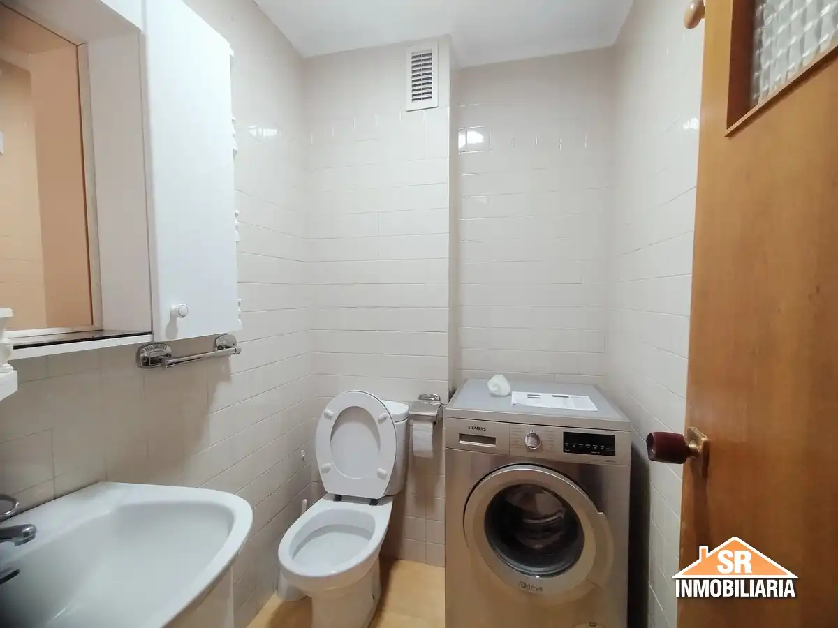 Bathroom of Flat for rent in A Coruña Capital   with Heating, Parquet flooring and Furnished