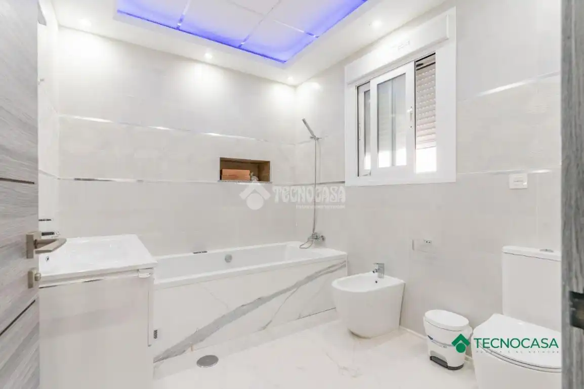 Baño de Casa adosada en venta en Vícar con Aire acondicionado, Trastero y Piscina