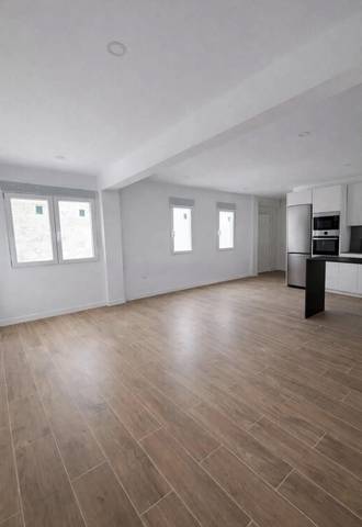 Piso en Venta en Calle Calle Sofía Casanova en Os Mallos