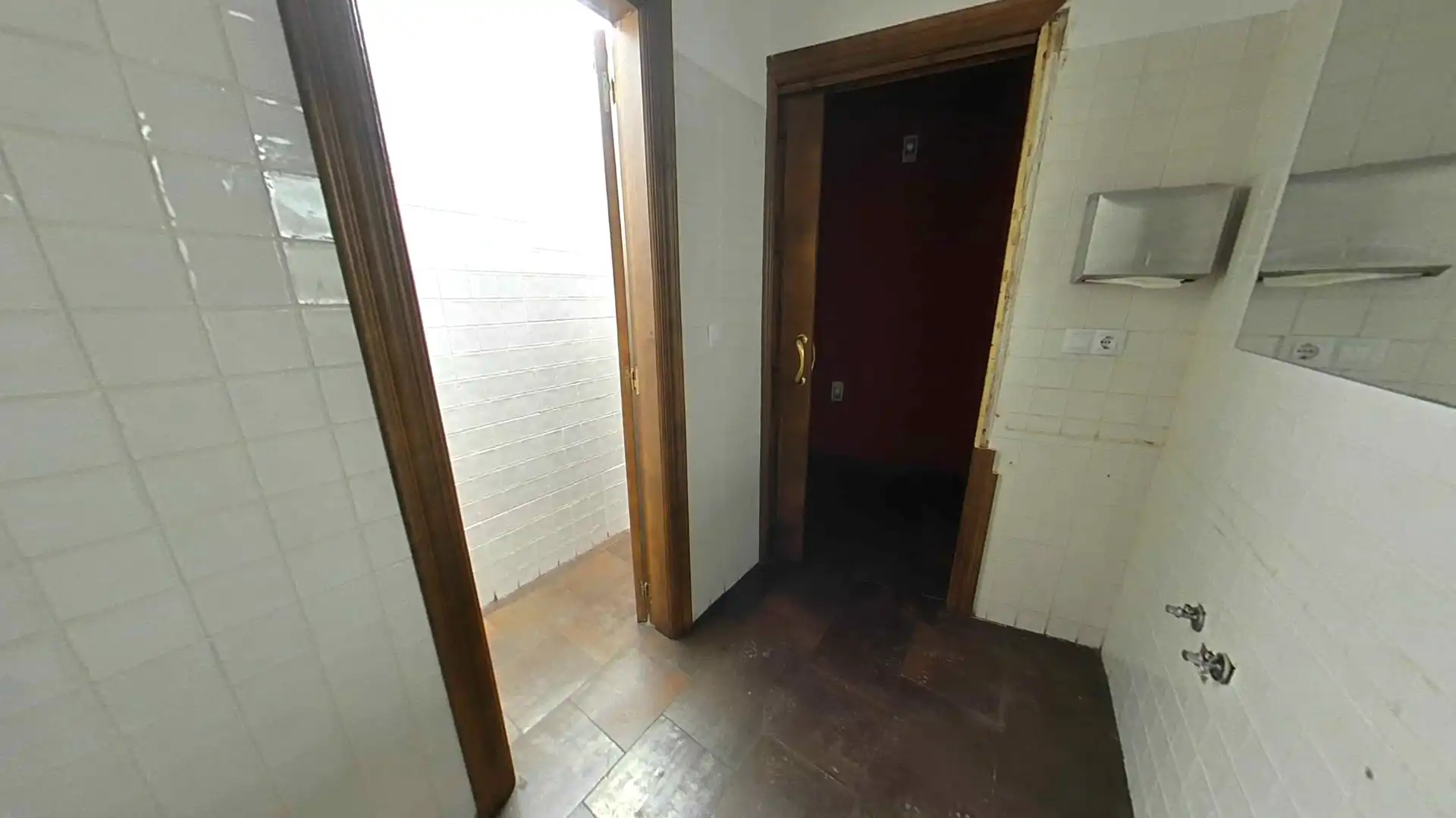 Local en venta en Pradoluengo