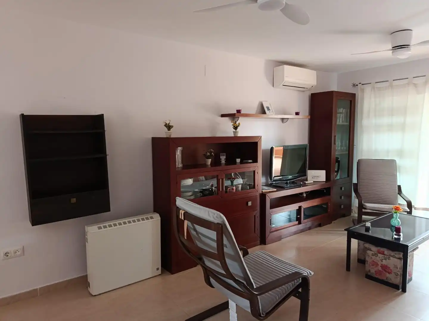Sala d'estar de Apartament de lloguer en Cartagena amb Aire condicionat, Calefacció i Terrassa