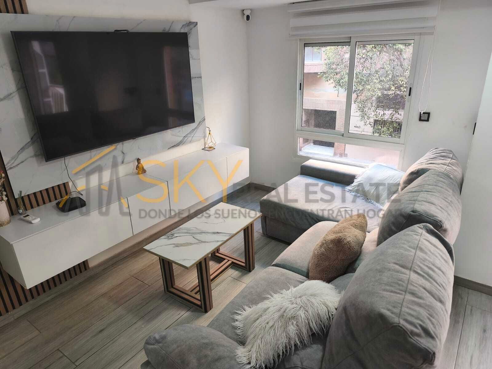 Living room of Flat for sale in  Valencia Capital  with Air Conditioner, Heating and Furnished