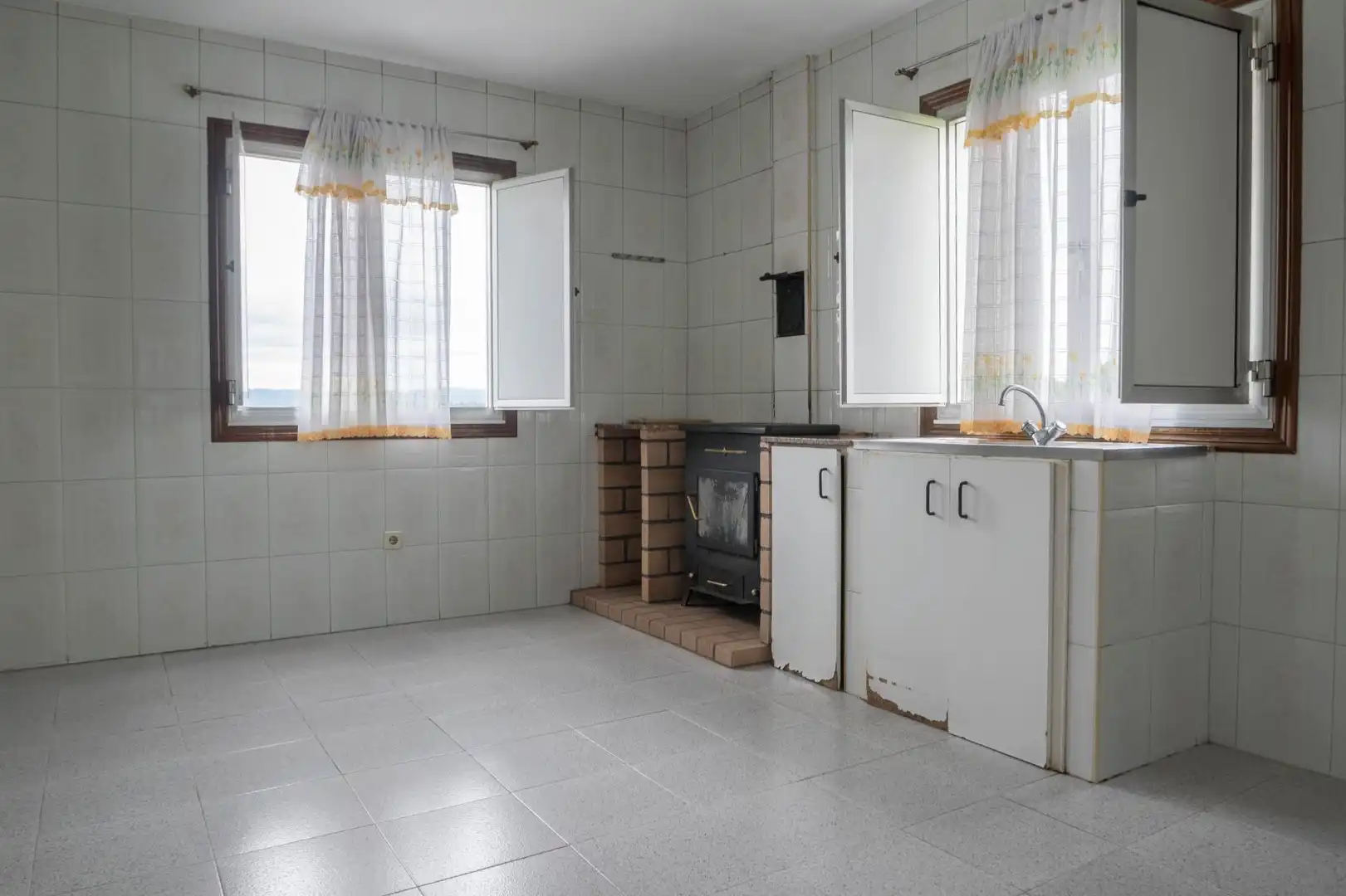 Cocina de Casa o chalet en venta en Carral con Jardín privado y Parquet