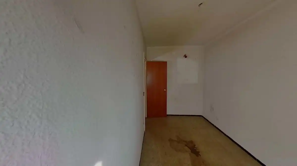 Dormitori de Apartament en venda en Girona amb Balcó