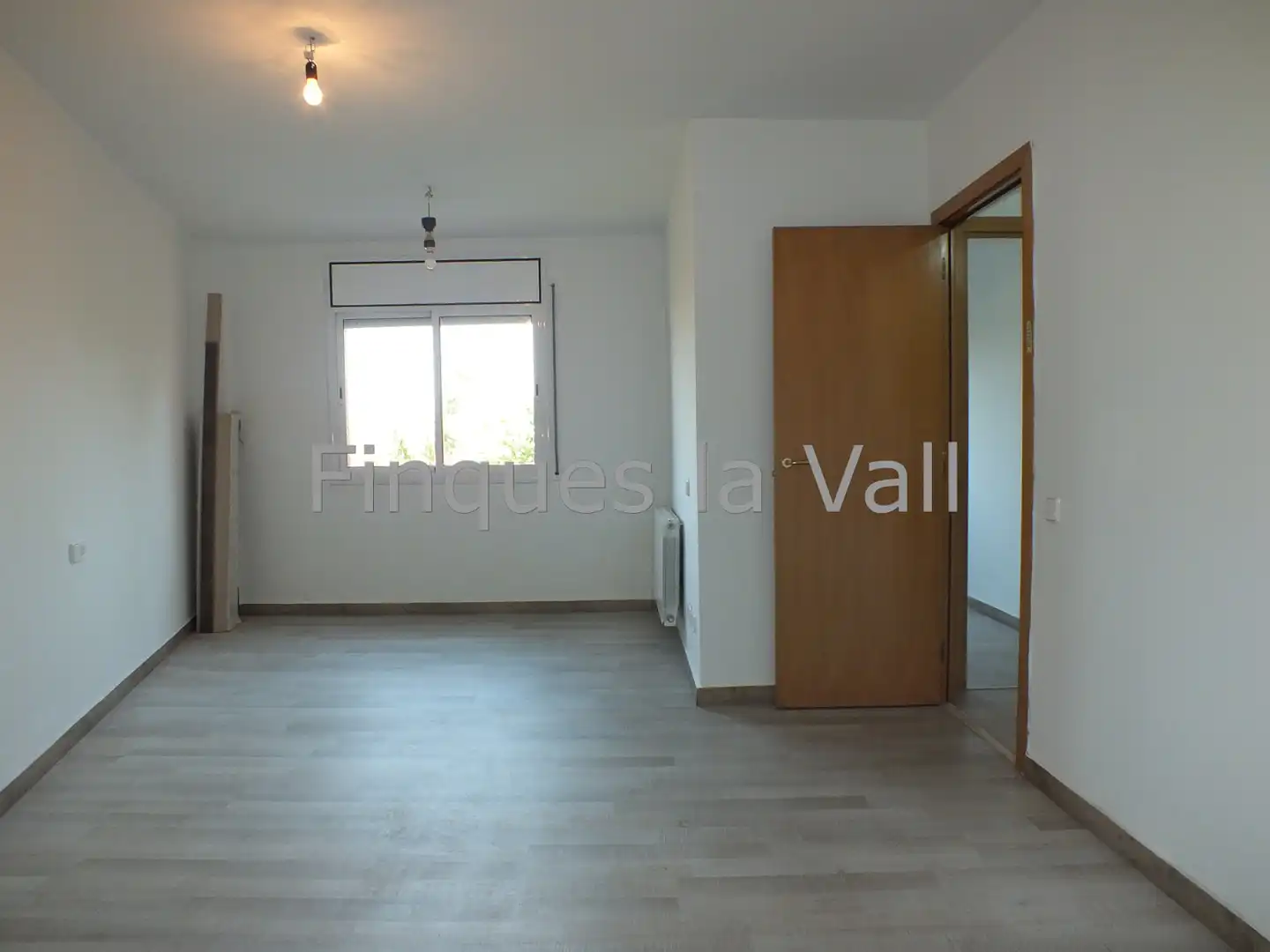 Sala d'estar de Pis en venda en Vic amb Calefacció, Terrassa i Forn
