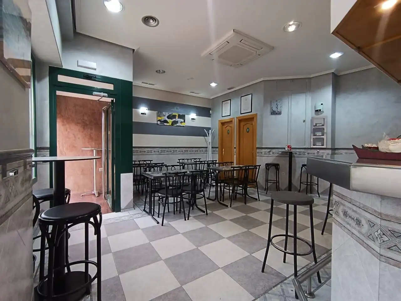 Local en venta en Burgos con Aire acondicionado