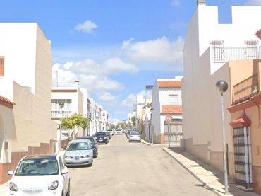 Terraced house for sale in Paradas