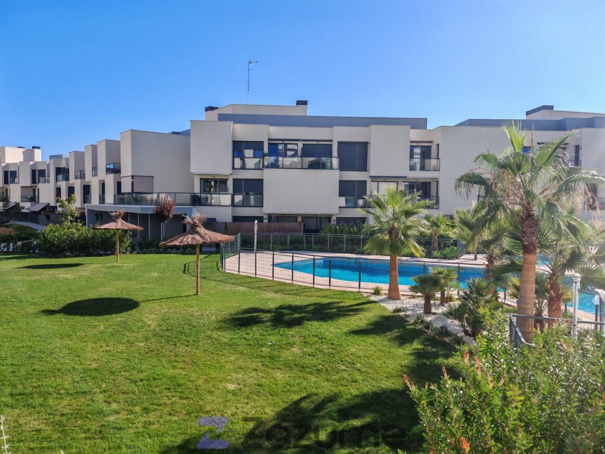 Swimming pool of Flat to rent in San Sebastián de los Reyes  with Air Conditioner, Heating and Private garden