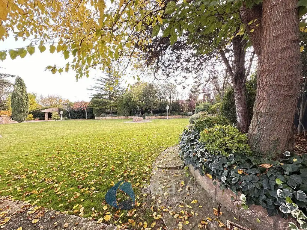 Garden of Houses for sale in Lardero  with Air Conditioner, Heating and Private garden