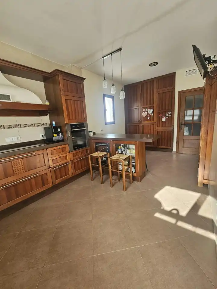 Cuina de Casa o xalet en venda en Cuevas del Almanzora amb Aire condicionat, Jardí privat i Piscina