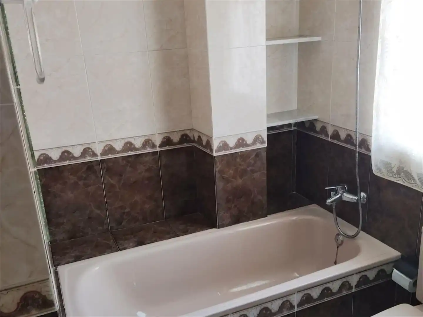 Baño de Piso en venta en Mira con Amueblado