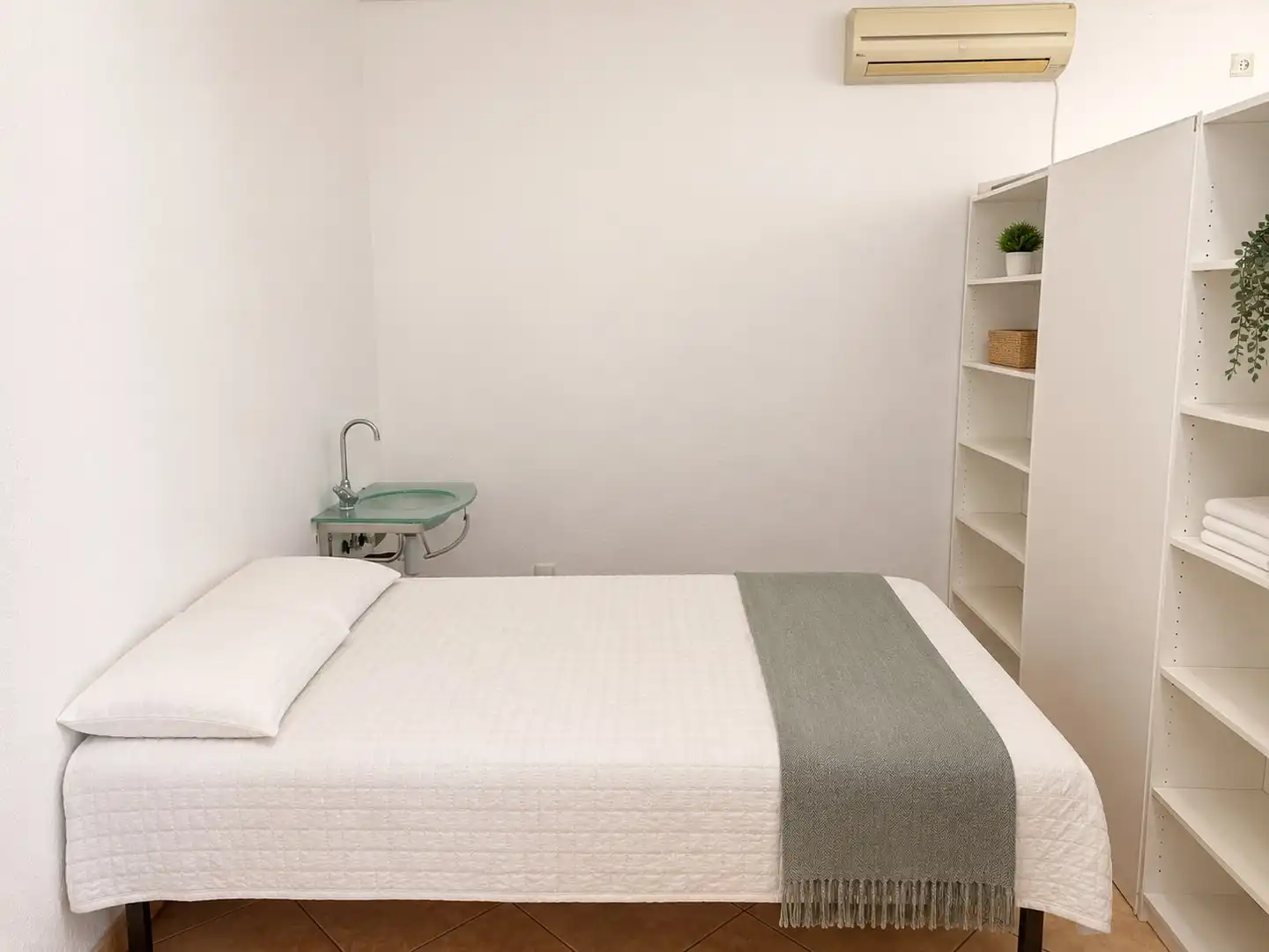Business premises for sale in Miami Platja, imagen 6