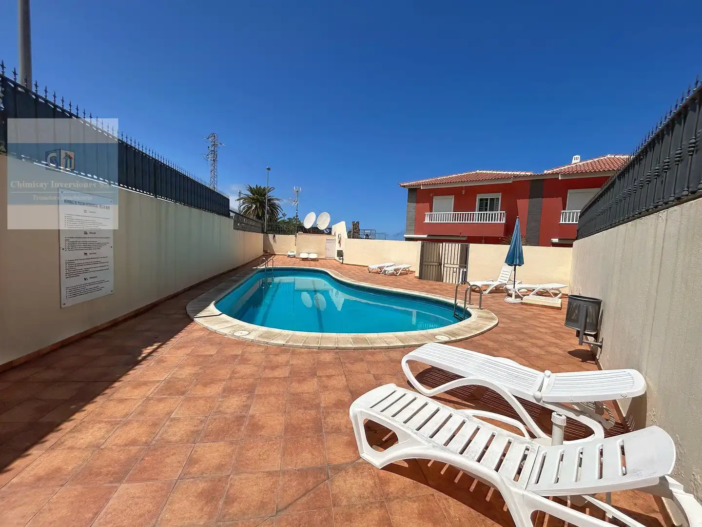 Schwimmbecken von Einfamilien-Reihenhaus zur Miete in Santa Úrsula mit Terrasse