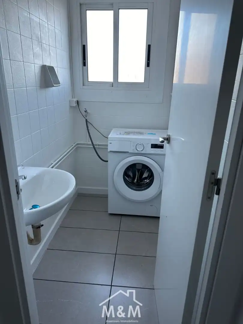 Bathroom of Attic for rent in Castelldefels  with Heating, Terrace and Community pool