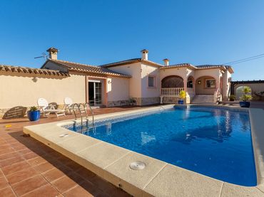 Villa avec balcon à vendre à Xaló