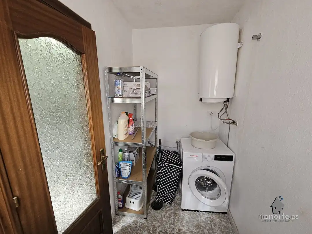 Bathroom of Flat for rent in Avilés  with Heating and Terrace