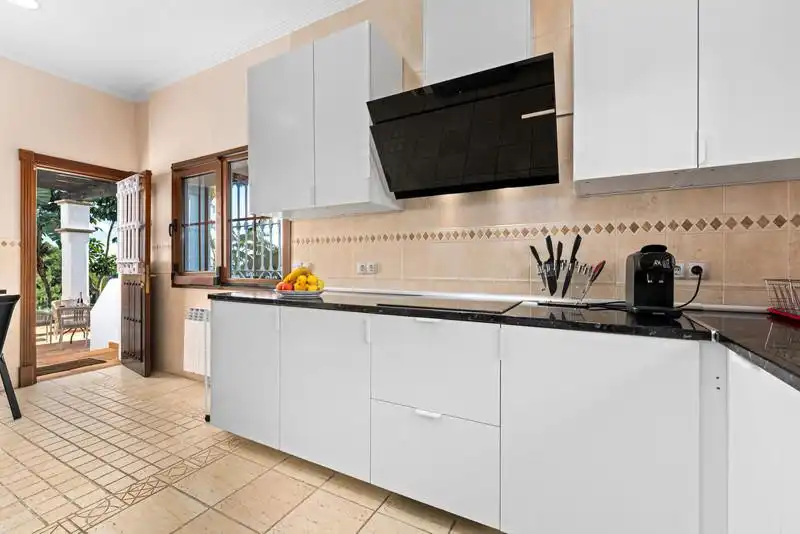 Kitchen of Houses for rent in Marbella  with Air Conditioner, Heating and Private garden