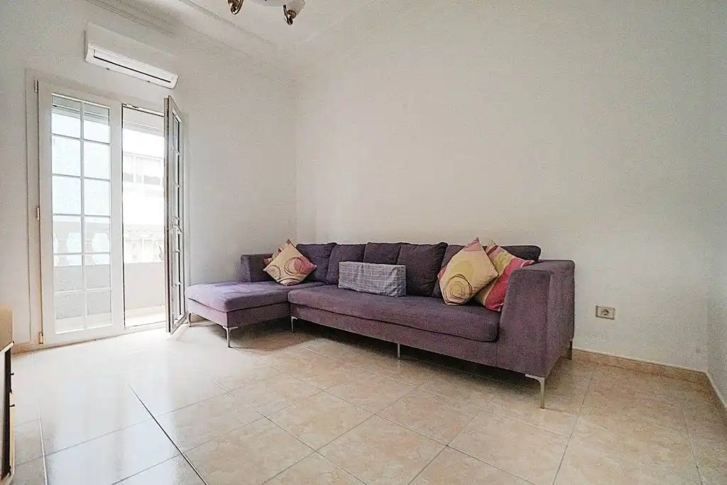 Sala de estar de Piso de alquiler en Las Palmas de Gran Canaria con Aire acondicionado, Amueblado y Balcón