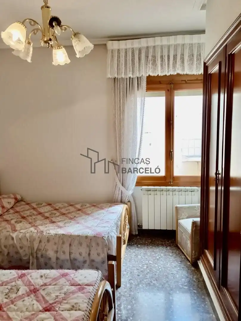 Habitación de Casa adosada en venta en Tauste