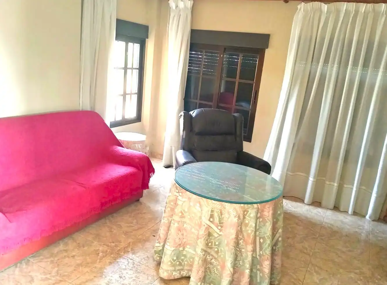 Sala d'estar de Casa o xalet en venda en Murcia amb Jardí privat