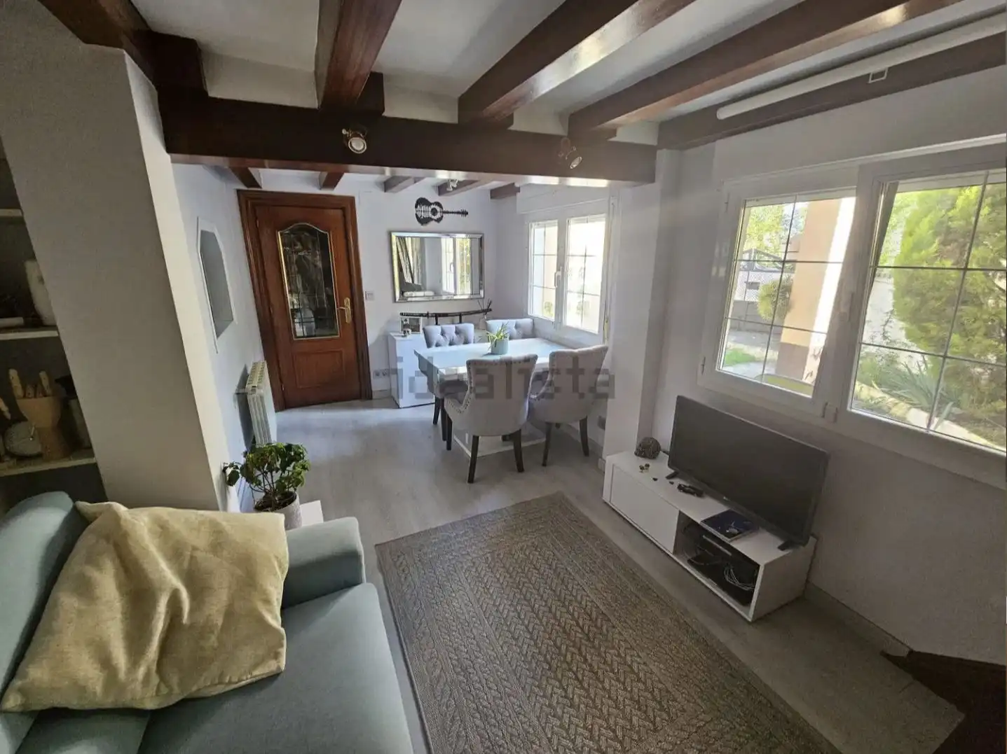 Sala d'estar de Casa o xalet de lloguer en Valle de Trápaga-Trapagaran amb Calefacció, Jardí privat i Terrassa
