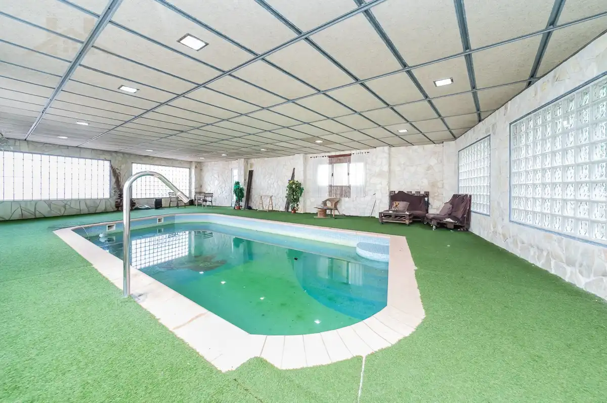 Piscina de Casa o xalet en venda en Yeles amb Aire condicionat, Calefacció i Jardí privat