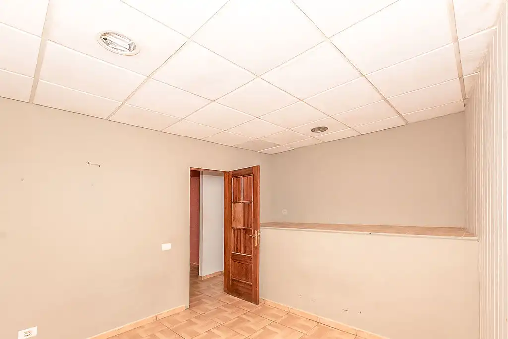 Piso en venta en C/ Gregorio Gutierrez, Miller