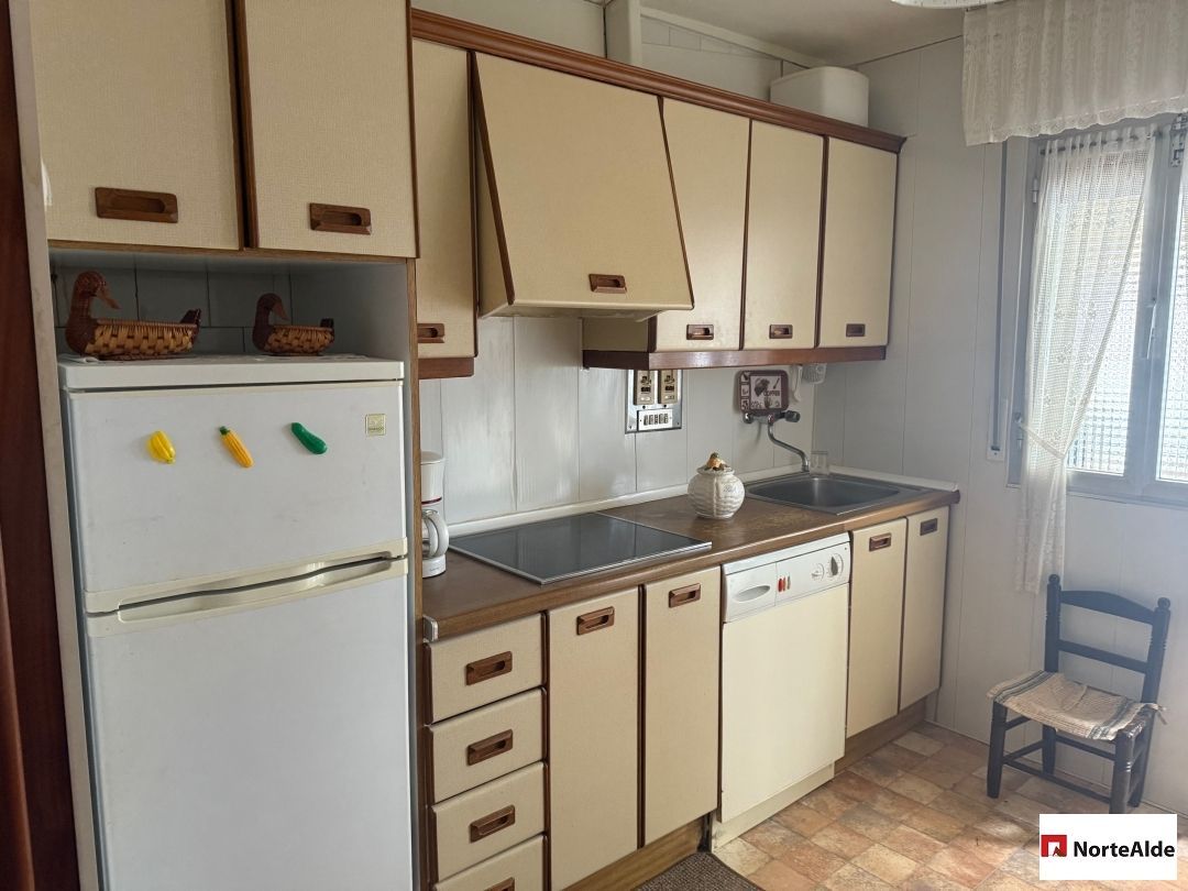 Cuina de Pis en venda en Barakaldo  amb Terrassa i Balcó