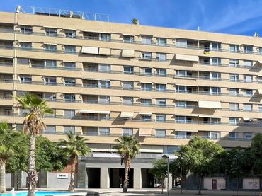 Appartamento con ascensore in affitto a Calle MORATIN