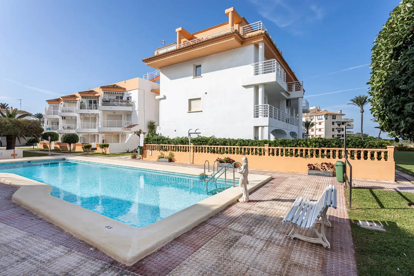 Piscina de Apartamento en venta en Dénia con Aire acondicionado, Calefacción y Terraza