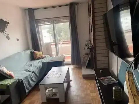 Sala de estar de Piso de alquiler en El Espinar con Parquet y Amueblado