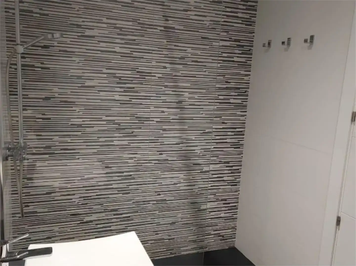 Baño de Piso en venta en Batea con Parquet y Balcón