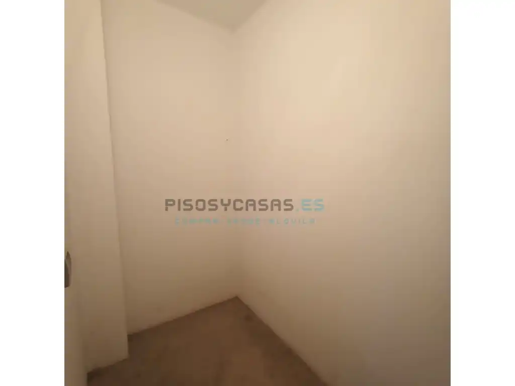 Flat for sale in Tauste  with Air Conditioner, Oven and Washing machine