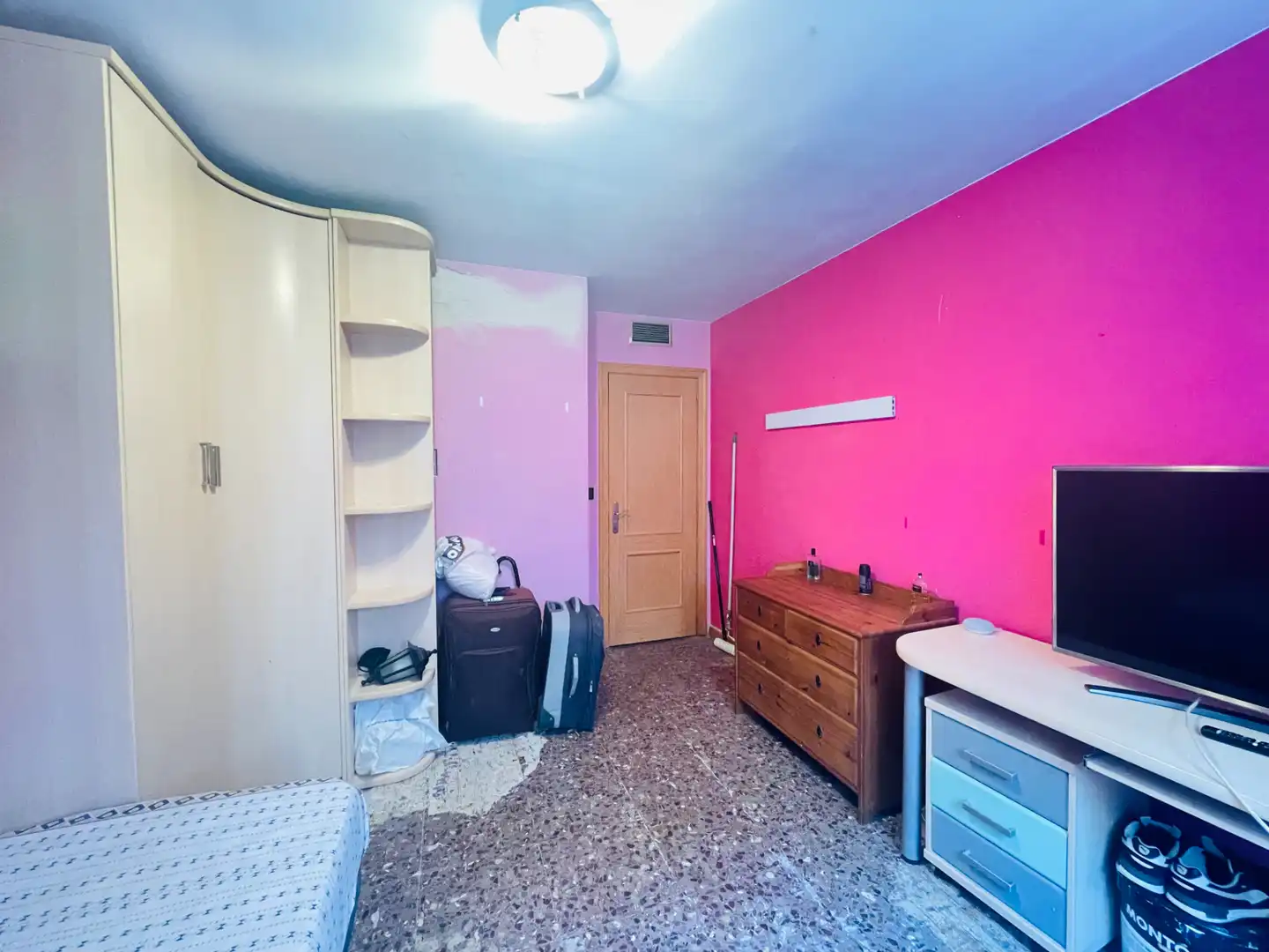 Habitación de Piso en venta en Zaragoza con Aire acondicionado, Calefacción y Jardín privado