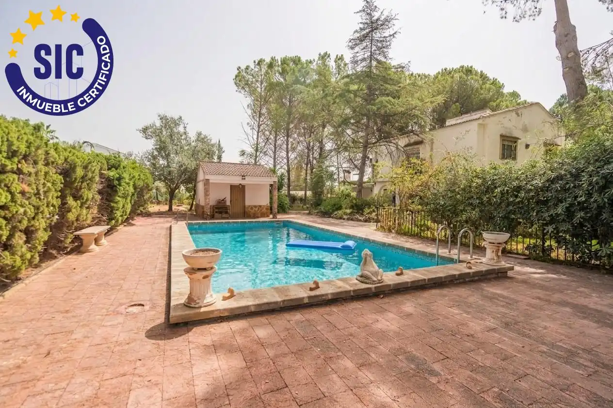 Piscina de Casa o chalet en venta en Serra con Aire acondicionado, Calefacción y Jardín privado