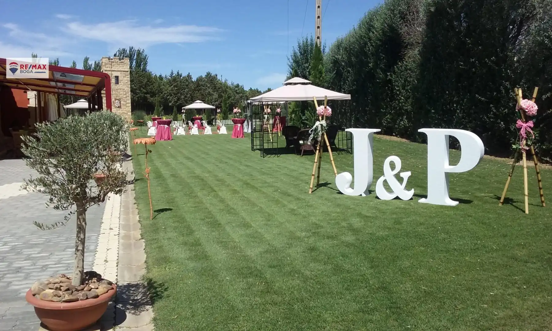 Jardí de Local en venda en Frómista  amb Aire condicionat i Moblat