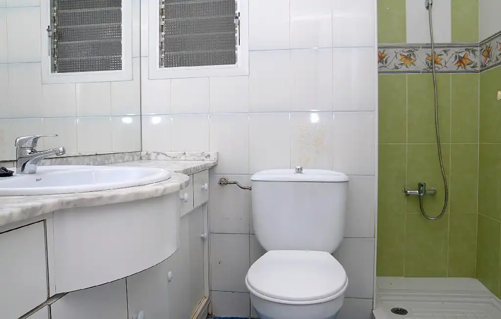 Bany de Pis en venda en Cartagena amb Balcó