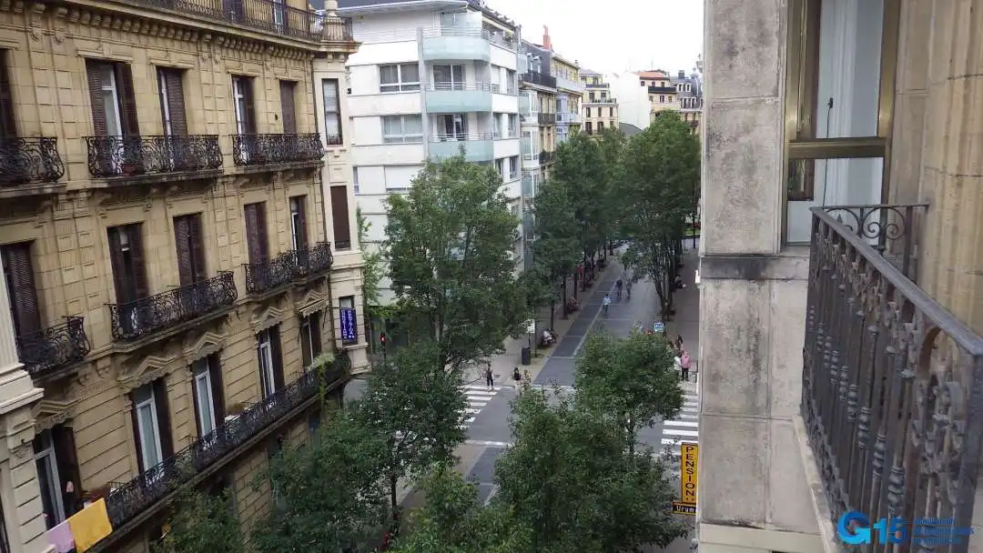 Vista exterior de Pis de lloguer en Donostia - San Sebastián  amb Calefacció i Balcó