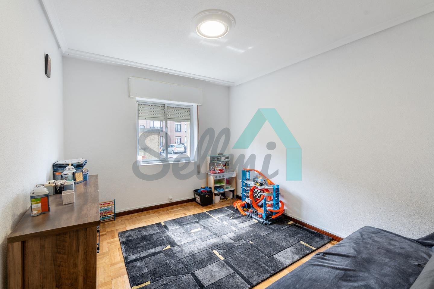 Habitación de Planta baja en venta en Avilés con Calefacción, Parquet y Trastero