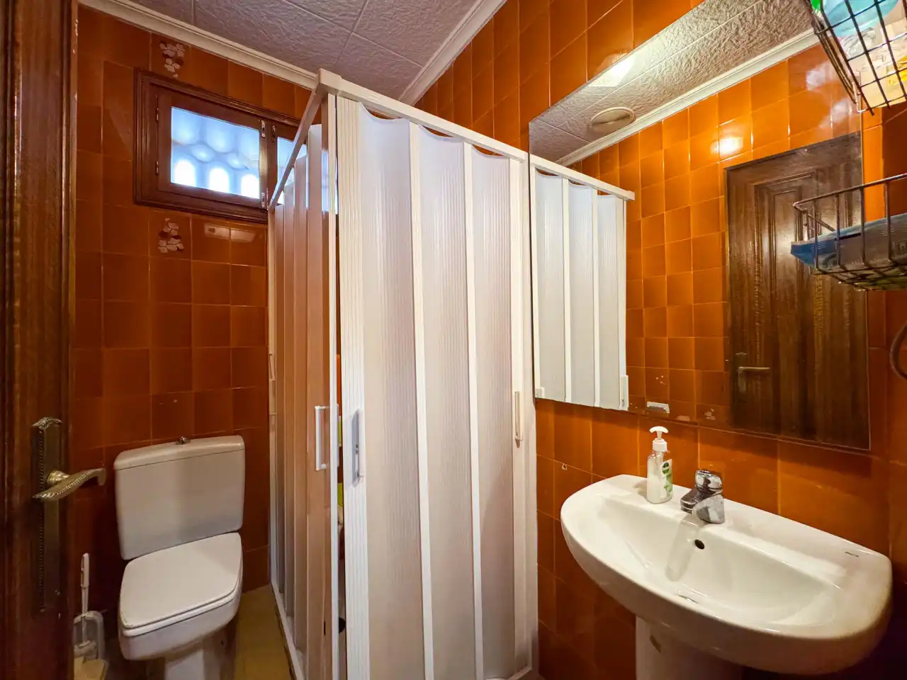 Bathroom of Houses for sale in Elda  with Air Conditioner, Heating and Private garden