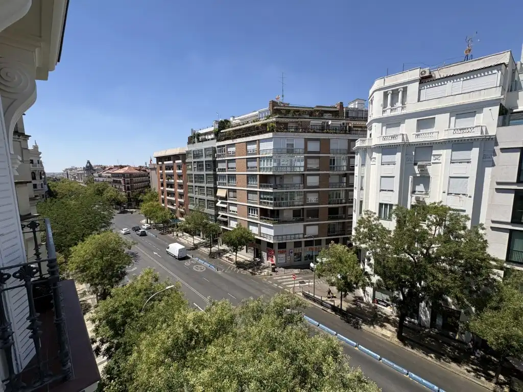 Exterior view of Flat for sale in Madrid  with Air Conditioner, Heating and Oven